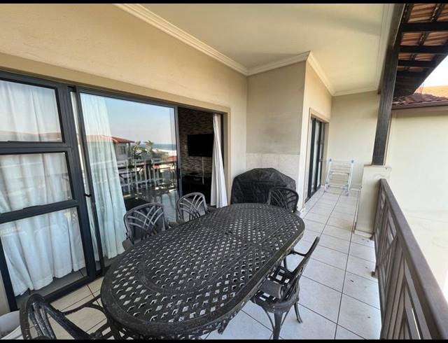 2 BEDROOM APARTMENT FOR SALE IN UVONGO BEACH